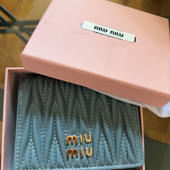 Miu Miu Fashion Women’s Wallet – Genuine Leather - Picture 8 of 8